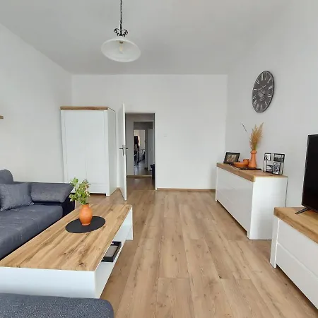 Ratusz Na 5 Apartment