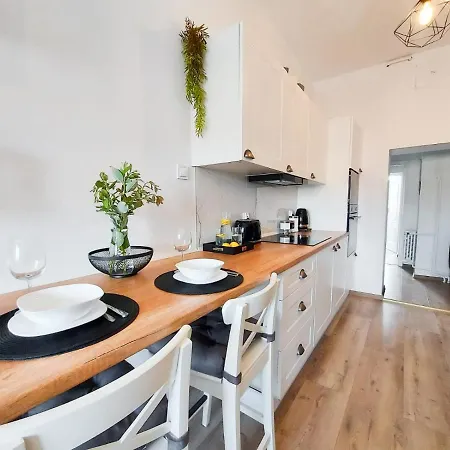 Ratusz Na 5 * Jelenia Gora